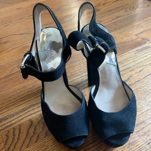 Michael Kors London heel